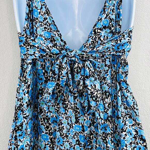 TopShop Blue Black Floral Sleeveless Tie Back V-Neck Shorts Romper 10/Medium NWT - Picture 9 of 12